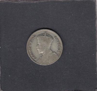 Beschrijving: 6 Pence  HUIA BIRD